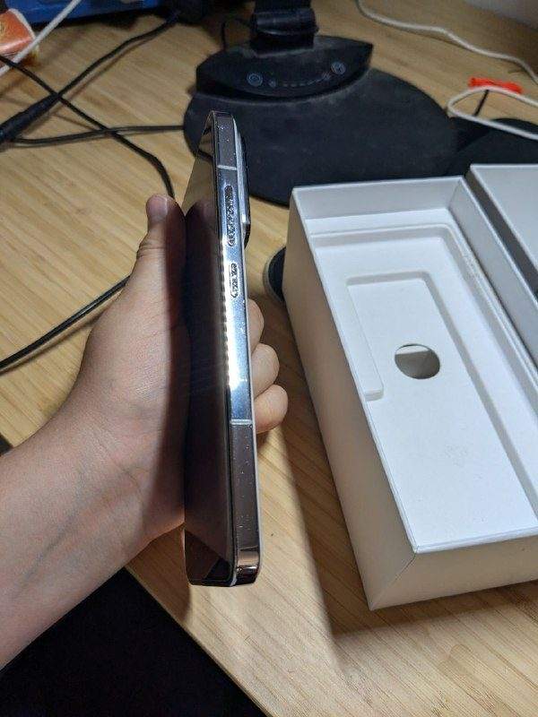 Продам Xiaomi 14 в хорошем состоянии естт царапины на блоке камер не меняют пр — фото 2 из 2
