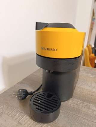 Кофемашина NESPRESSO VERTUO POP