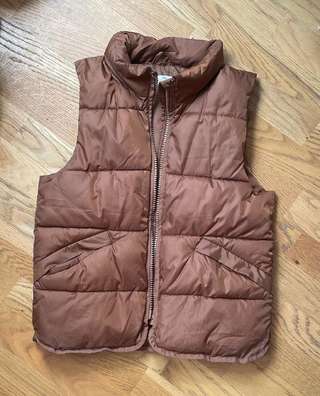 Продам: · 1. Жилет H&M 140 - 400 дин