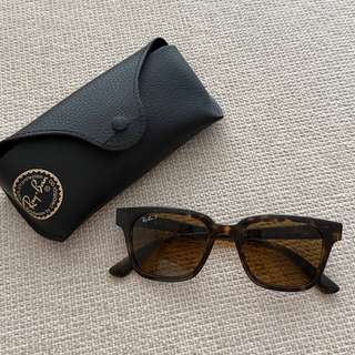 Продам очки RayBan