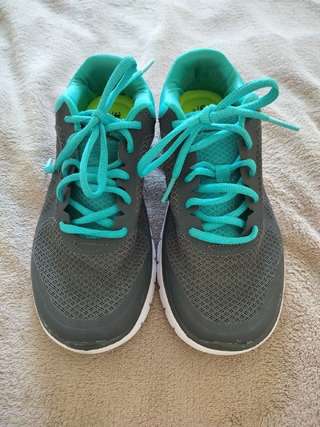 👟 Кроссовки Champion