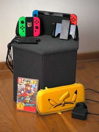 Продается Nintendo Switch OLED в отличном состоянии, использовалась в основном