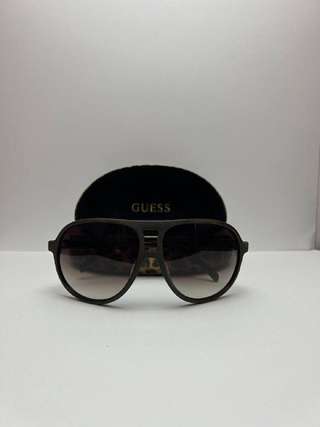 -Очки Guess GU6806 ,отличное состояние 3000 динар