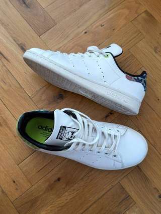 Продам оригинальные женские кеды Adidas Stan Smith в размере 38