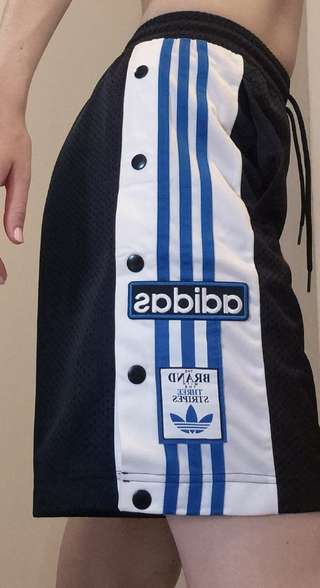 Шорты Adidas original в идеальном состоянии