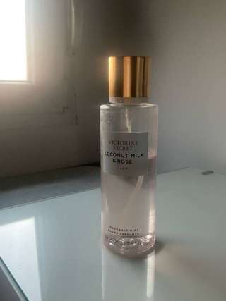 мист для тела Victoria’s secret , остаток на фото