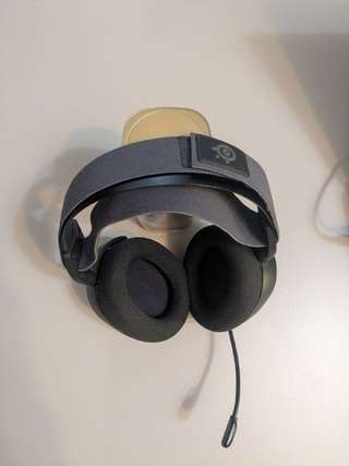 Беспроводные наушники SteelSeries Arctis 7+. Отличное состояние, ошибся с моде