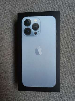 Продам cмартфон Apple iPhone 13 Pro 256GB Sierra Blue MLW83RU/A