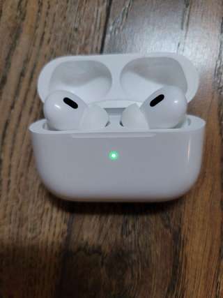 Продаю Apple AirPods Pro 2