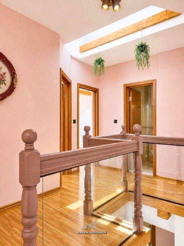 Продаётся cтильная двухуровневая квартира с 3 спальнями в Будве — фото 10 из 10