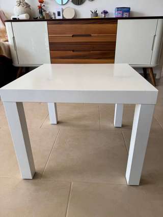 1) Продается столик IKEA