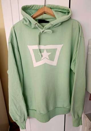1..худи зеленый раз XL/XXL..500 дин