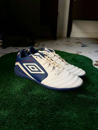 Бутсы мужские Umbro Classico XII TF