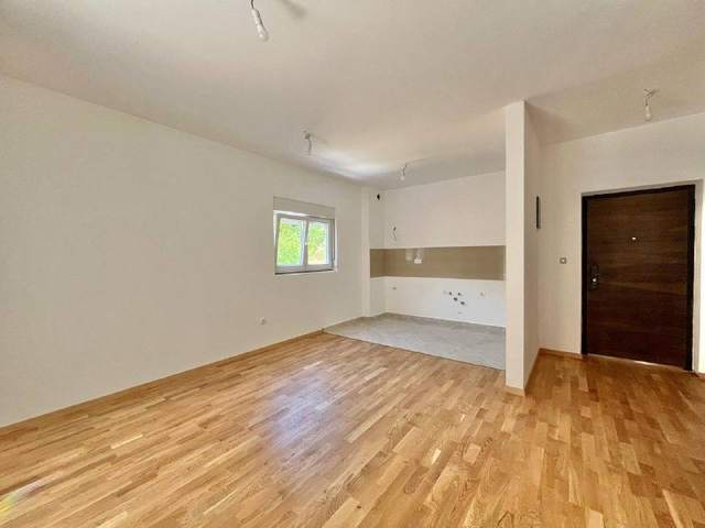 Продажа квартиры и паркинг-мест в Бечичи — фото 6 из 10