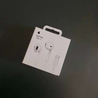 Продам наушники apple earpods (usb-c разъем). Новые и неиспользованные
