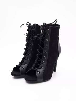 Туфли для танцев · High heels