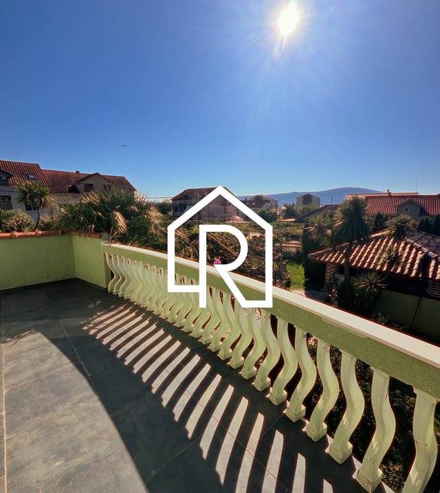 Цена снижена! · Просторная квартира в Seljanovo, Tivat | 220 м2 — фото 8 из 10