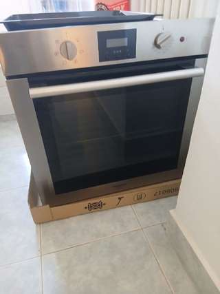 Продам в заботливые руки духовку Indesit