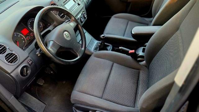 г. Бар. Продаю VW Golf Plus. 2005, Euro 4, бензин, механика, 189000km, 1598sm3 — фото 6 из 10