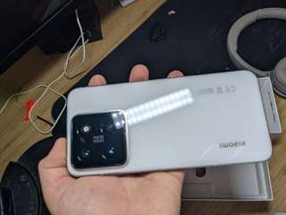Продам Xiaomi 14 в хорошем состоянии естт царапины на блоке камер не меняют пр