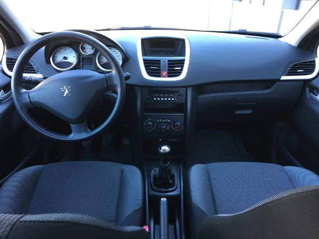 🚗 Аренда Пежо 107 1.0 — фото 8 из 10