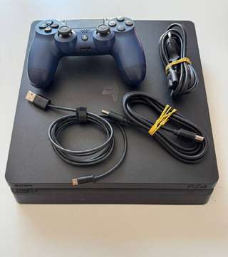 Продаю Sony PS4 Slim 1tb