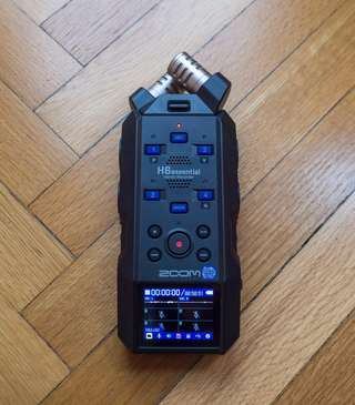 Продам портативный рекордер/диктофон/аудиоинтерфейс Zoom H6essential с четырьм