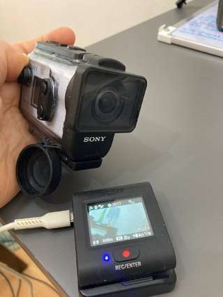 Продаю экшн камеру Sony FDR-X3000 4K Balanced Optical SteadyShot