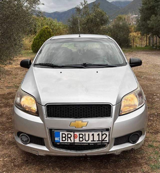 Продаётся Chevrolet Aveo 1.2 бензин, 3-дверный хэтчбек — фото 1 из 8