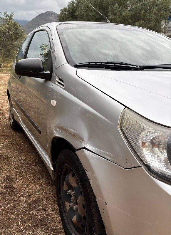 Продаётся Chevrolet Aveo 1.2 бензин, 3-дверный хэтчбек — фото 5 из 8