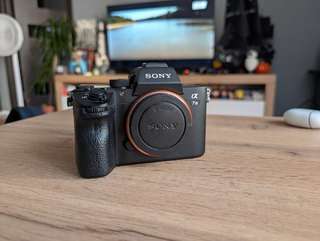 Камера Sony A7III. Куплена в России до 2022 года, Ростест, русское меню