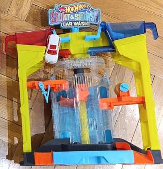 Автомойка Hot Wheels City Stunt & Splash Car Wash (Mega perionica, GRW37)