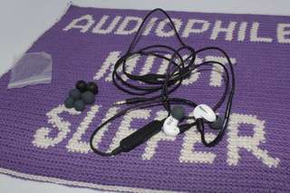 Продам наушники IEM