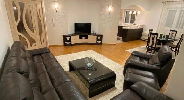 🏠 Квартира с 3 спальнями · Подгорица · €1 200 / мес — фото 1 из 10