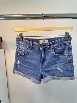 Летняя одежда · 1) Шорты Bershka