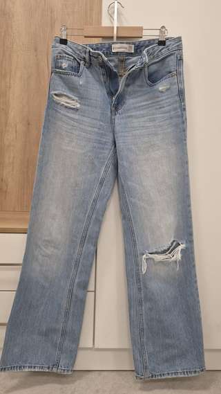 Джинсы stradivarius 36 размер, 400 дин