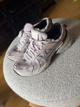 Кроссовки Nike женские 40