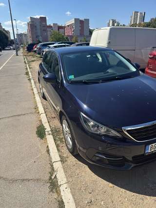 Продаю Peugeot 308 T9, хэтчбек