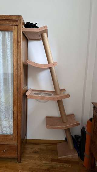 Продам кошачью лазалку
