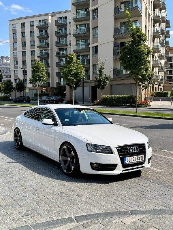 Привет! Продаю свою Audi A5 Sportback 2.0 TFSI, 180 л.с., 6-ступенчатая механи — фото 1 из 2
