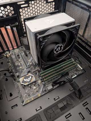 Полуконфигурация 5700X3D / 32 Гб DDR4 / B450M