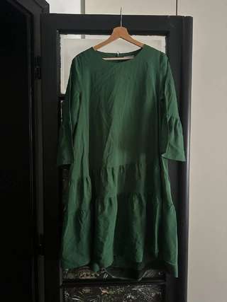 1. Зеленое платье COS, 1500дин