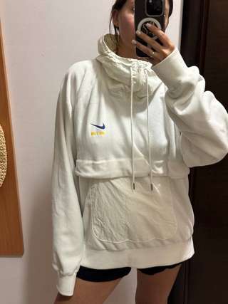 Продам: · Анорак/худи/ветровка Nike, мужской М, но подойдет и девушке как овер