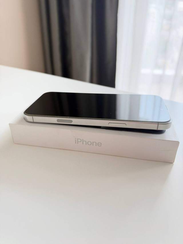 IPhone 16 pro max в идеальном состоянии, без царапин и следов использования — фото 3 из 10