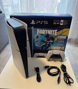 Sony PS5 Digital. Коробка, документация, все провода, родной джойстик без дефе