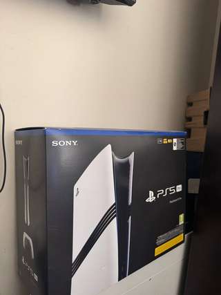 Продам Play Station 5 Pro 2 Tb