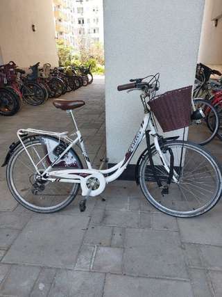 Продаю БУ городской велосипед Frappe Bike в комплекте с прочным замком