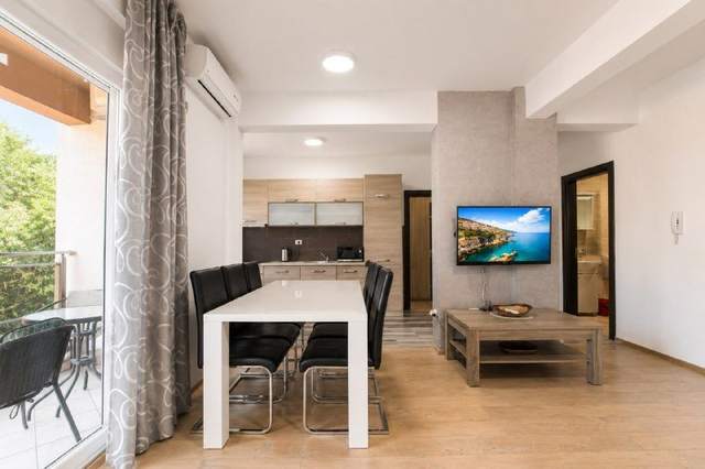 🏠 Квартира с 2 спальнями · Бечичи · €198 900 — фото 8 из 10
