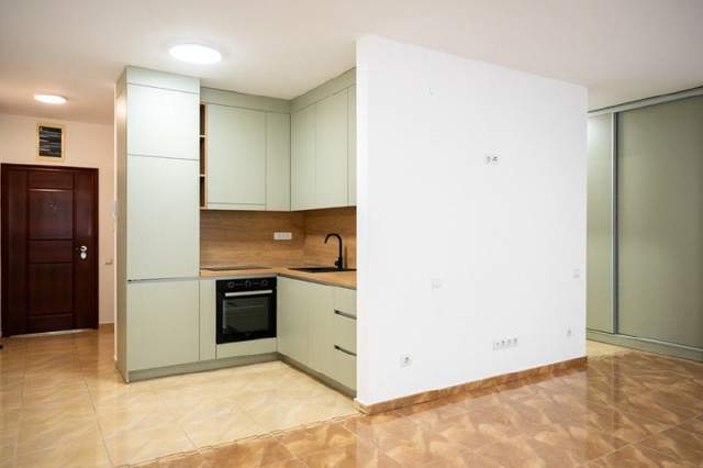 Продается квартира с 1 спальней в районе Лази, Будва за 240 000 евро — фото 1 из 10