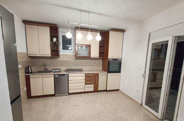 🏠 Сдаётся первый этаж нового дома у Старого Бара — фото 4 из 10